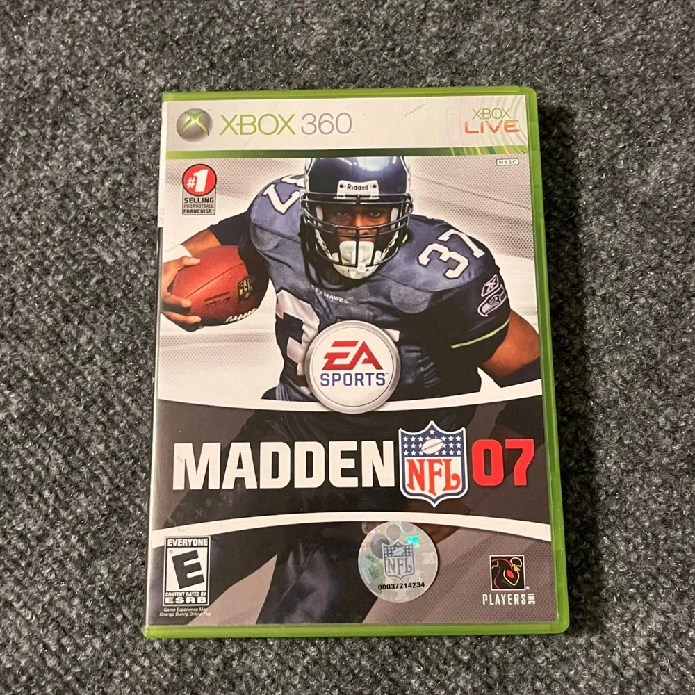 Madden NFL 07 Xbox 360 EA Sports Football Game Shaun Alexander Complete CIB